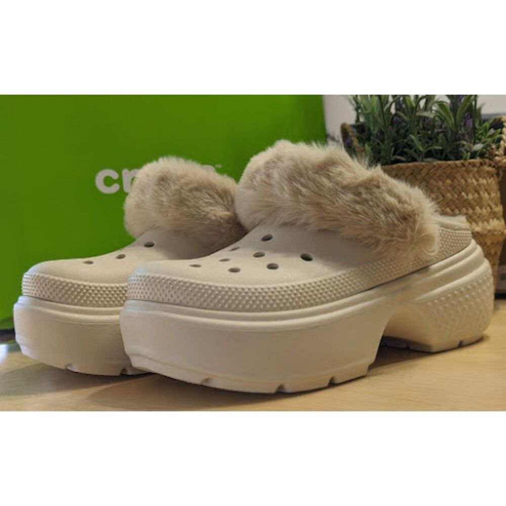 NIB CROCS Stomp Lined Unisex Clog with Pivotable Fuzzy Backstrap Women's Size 10